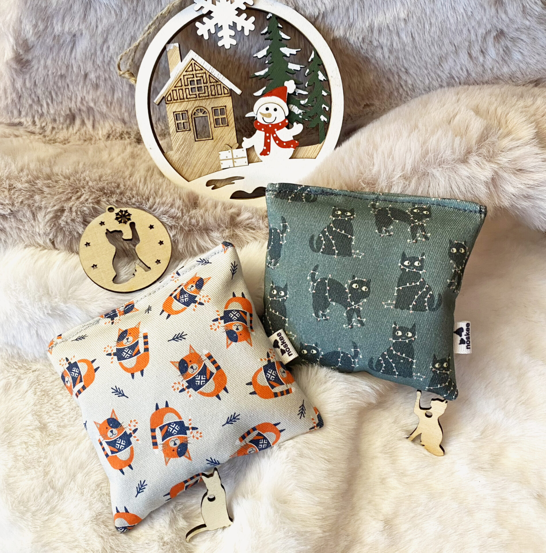 christmas-pillow-kicker-toys-for-cats xmas catnip pillow toys for cats