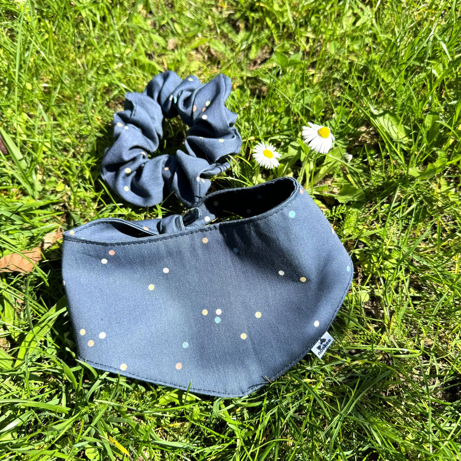 navybandanaset bandanka polka dots granatowa bandanka w kropki dla psa