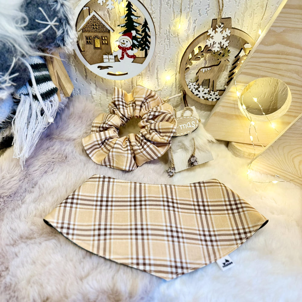 beigekratkabandana Świąteczna gumka scurnchie bężowa plus bandana dla apupila, matchy set świąteczny