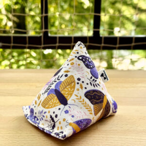 piramidka butterflies, zabawka emocjonalna dla kota, zabawka wyciszająca kota