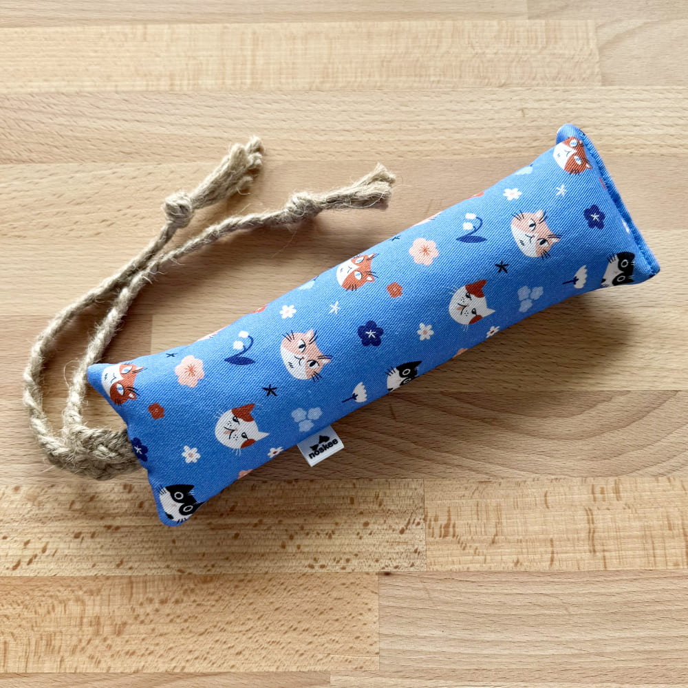 zabawka dla kota brytyjskiego, wytrzymała zabawka dla kota, kopacz kopacza Feeling Bluetiful XL, kopacz dla maine coona